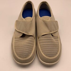 Youyun mesh walking shoes